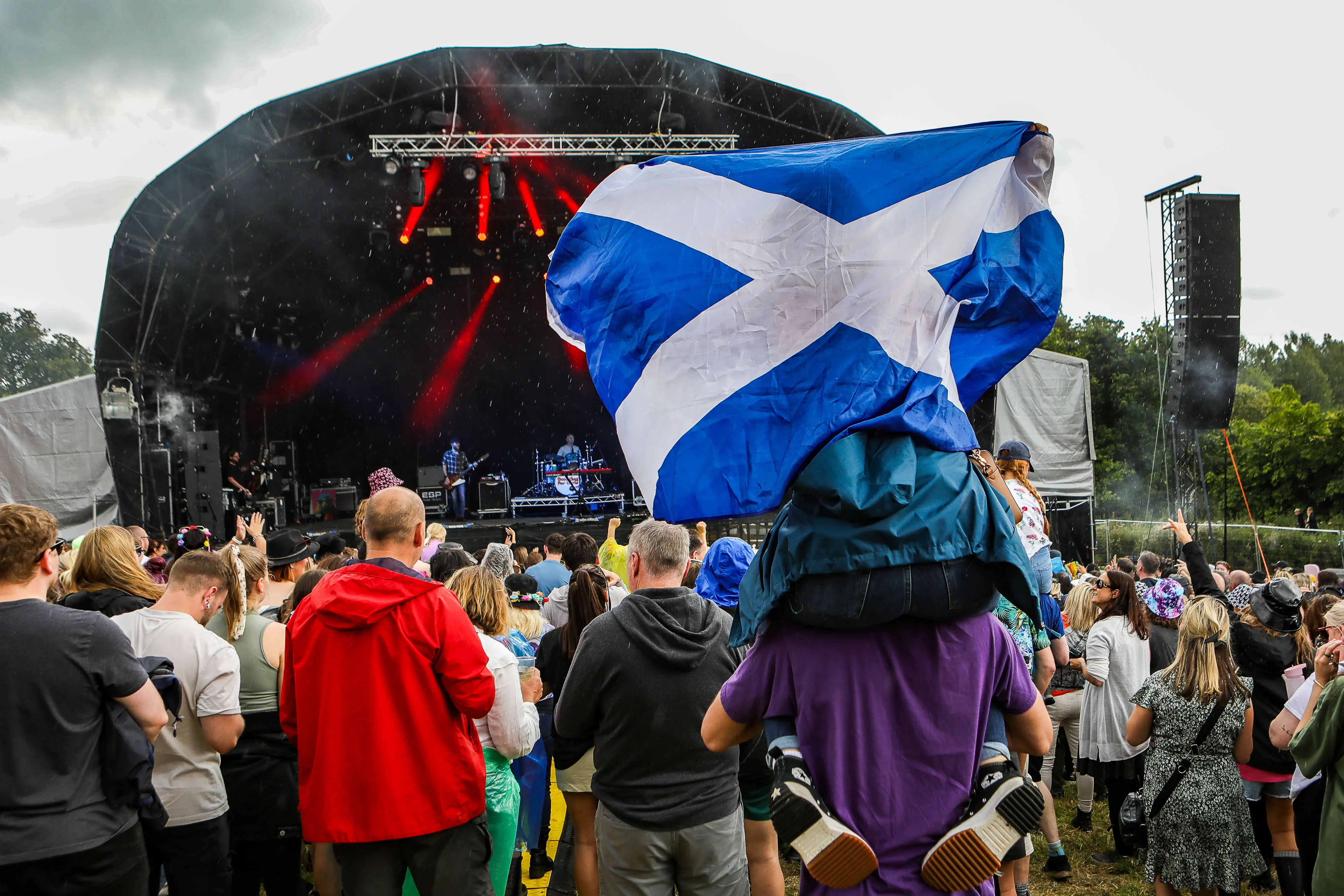 WIN TICKETS TO PARTY AT THE PALACE WITH STV RADIO
